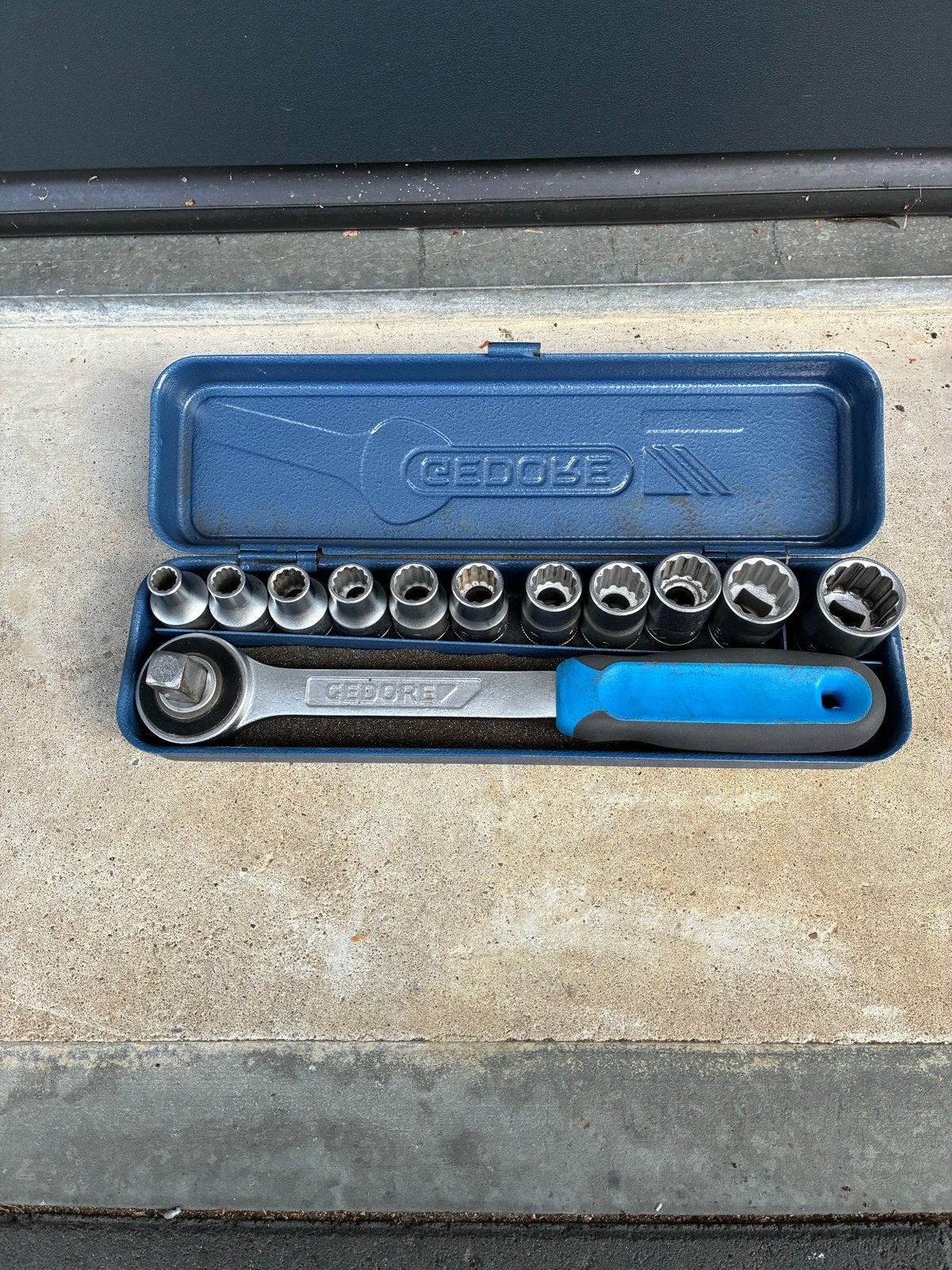 Gedore ratelset met doppen in metalen koffer, Ophalen of Verzenden, Gebruikt, Sleutel/ratel, Gedore