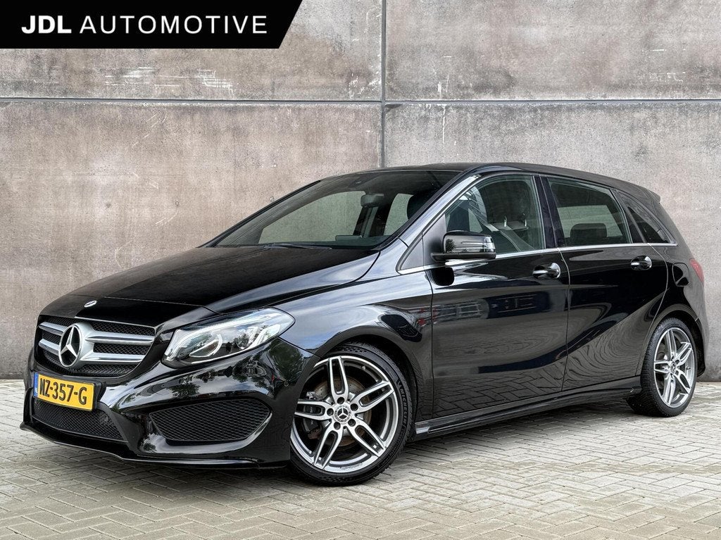 Mercedes B-klasse 180 Business Solution AMG | Trekhaak | Car, Auto's, 1325 kg, Gebruikt, 4 cilinders, Lichtsensor