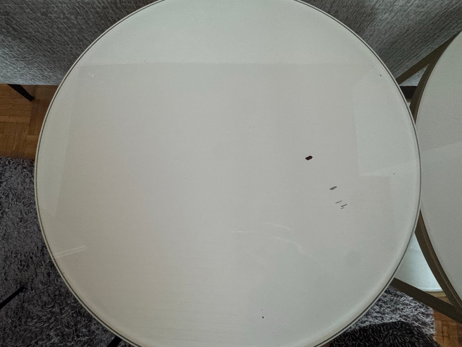 Gratis: Salontafel goud, 2x rond (60 & 40 cm), lichte schade, Ophalen, Gebruikt, Rond, 50 tot 100 cm