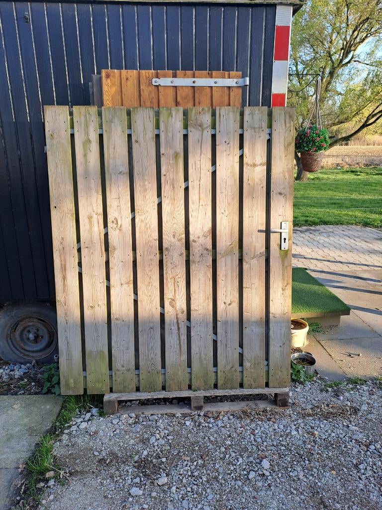 Brede poort deur, Ophalen, Gebruikt, 150 tot 200 cm, Draaipoort