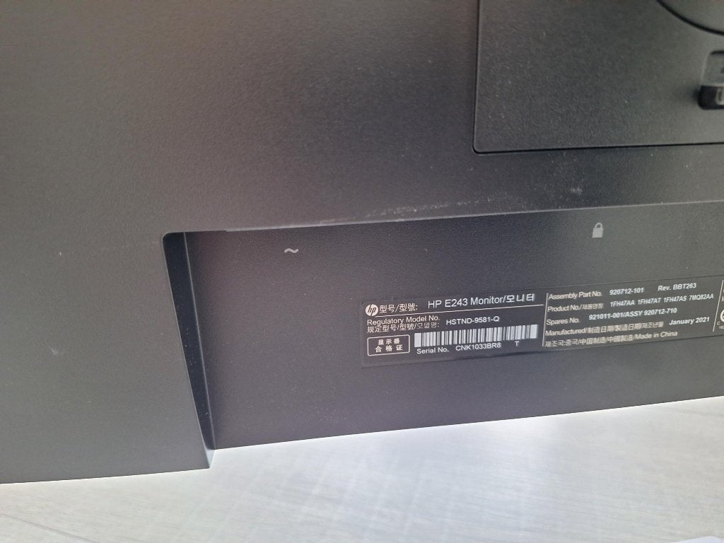 HP E 243 beeldscherm met verstelbare voet te koop., Computers en Software, Full HD, Ophalen of Verzenden, Zo goed als nieuw, HP