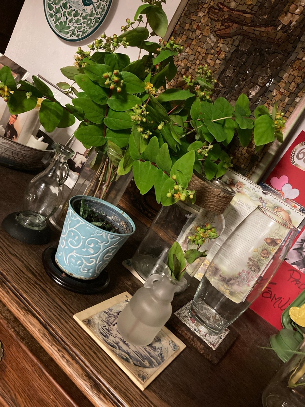 Decoratieve Pot met Plant en Diverse Glazen, Kunststof, Gebruikt, Blauw, Ophalen of Verzenden
