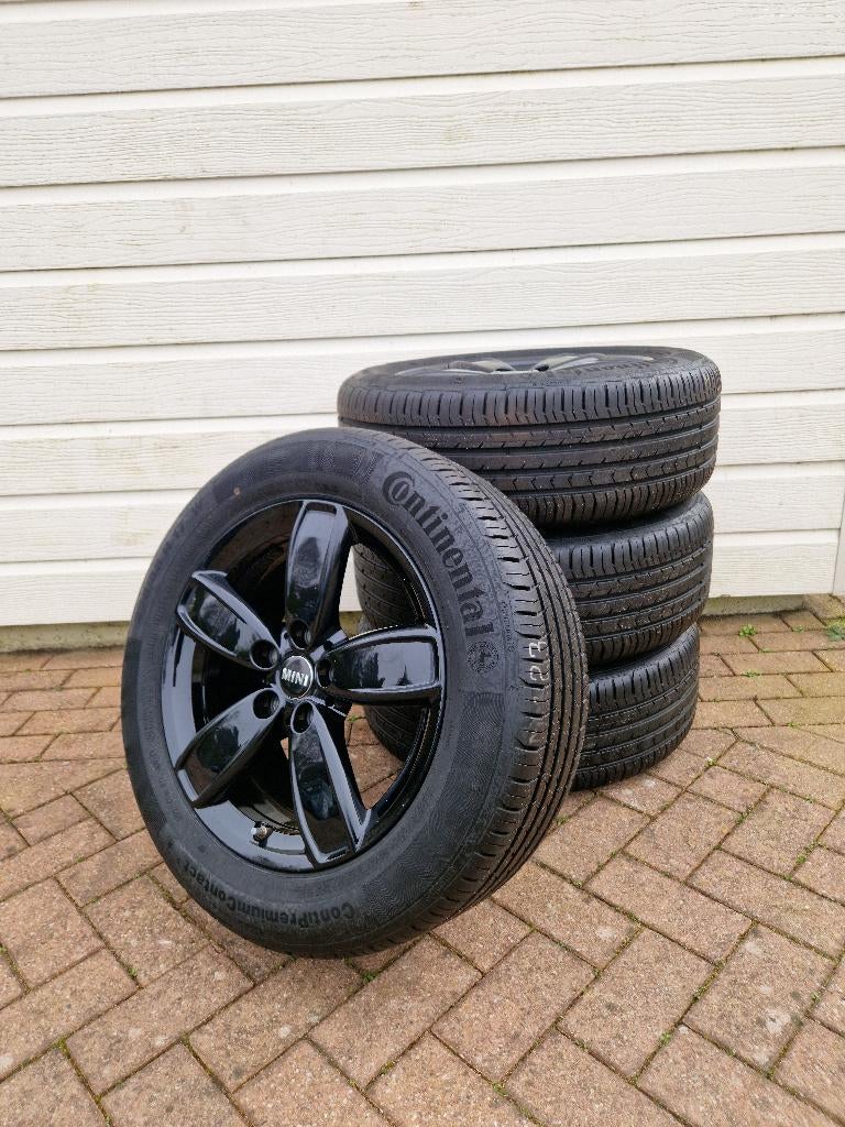 17” OEM mini Countryman F60 velgen met zomerbanden, Ophalen, Gebruikt, Banden en Velgen, 17 inch