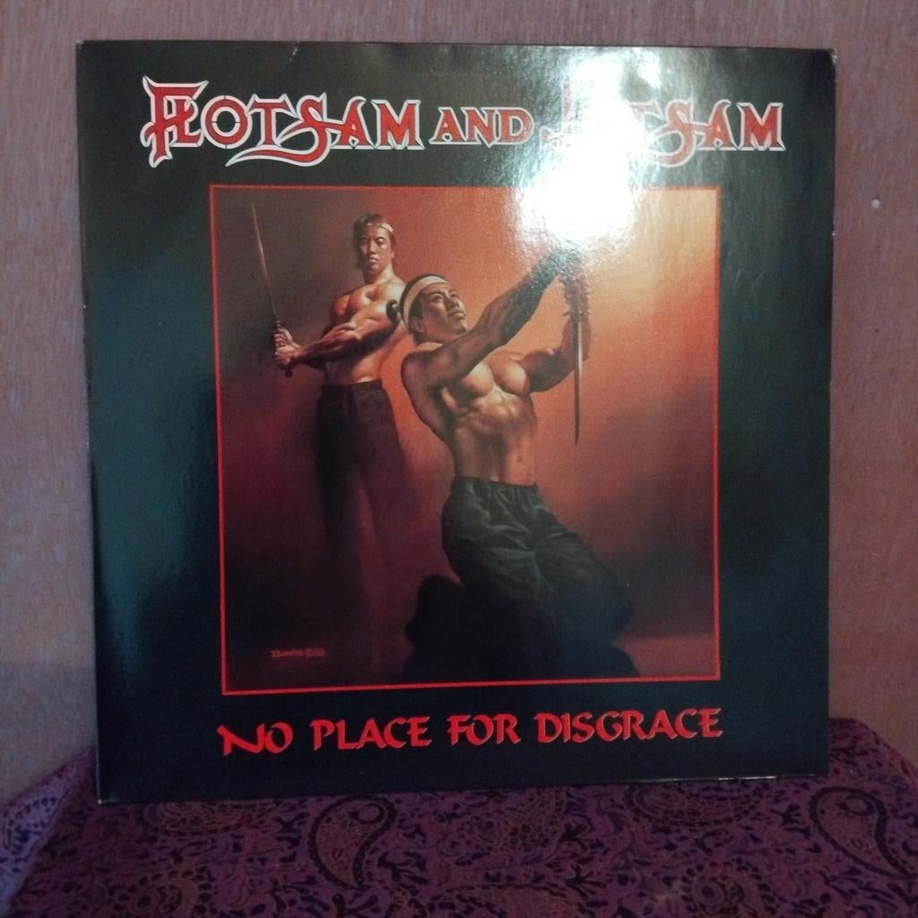 LP Flotsam and Jetsam - No place for disgrace., Fotohoes, Ophalen of Verzenden, Zo goed als nieuw
