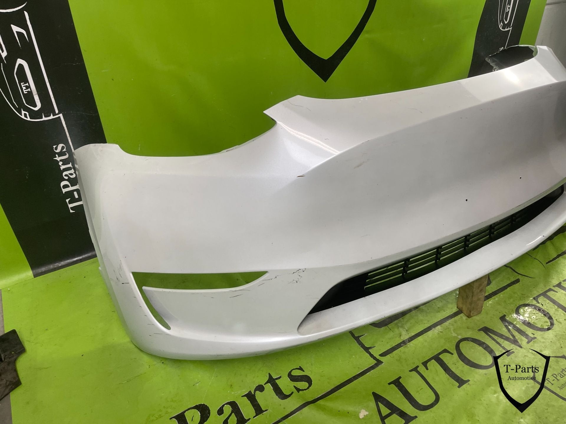 tesla model Y achterbumper bumper, Info@fabrikant.eu, Ophalen of Verzenden, Bumper, Fabrikantstraat 1
1000 AA  Amsterdam