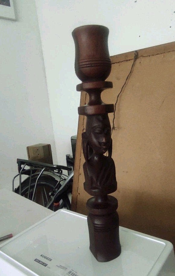 Afrikaans houten beeld - Vrouw met vaas, Ophalen of Verzenden, Handgemaakt, 20 - 50 cm, Beeld