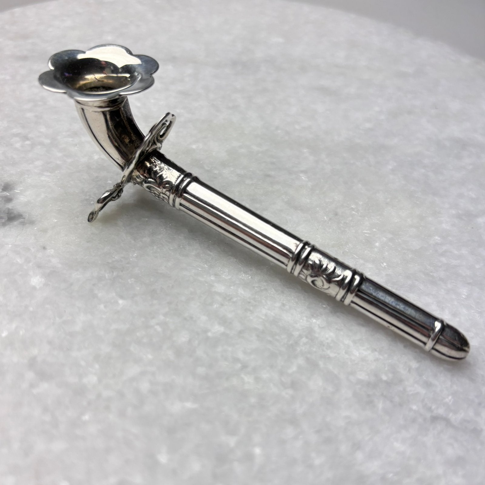 Antiek zilver 835 2 gehalte trompet messenlegger, Ophalen of Verzenden, Zilver
