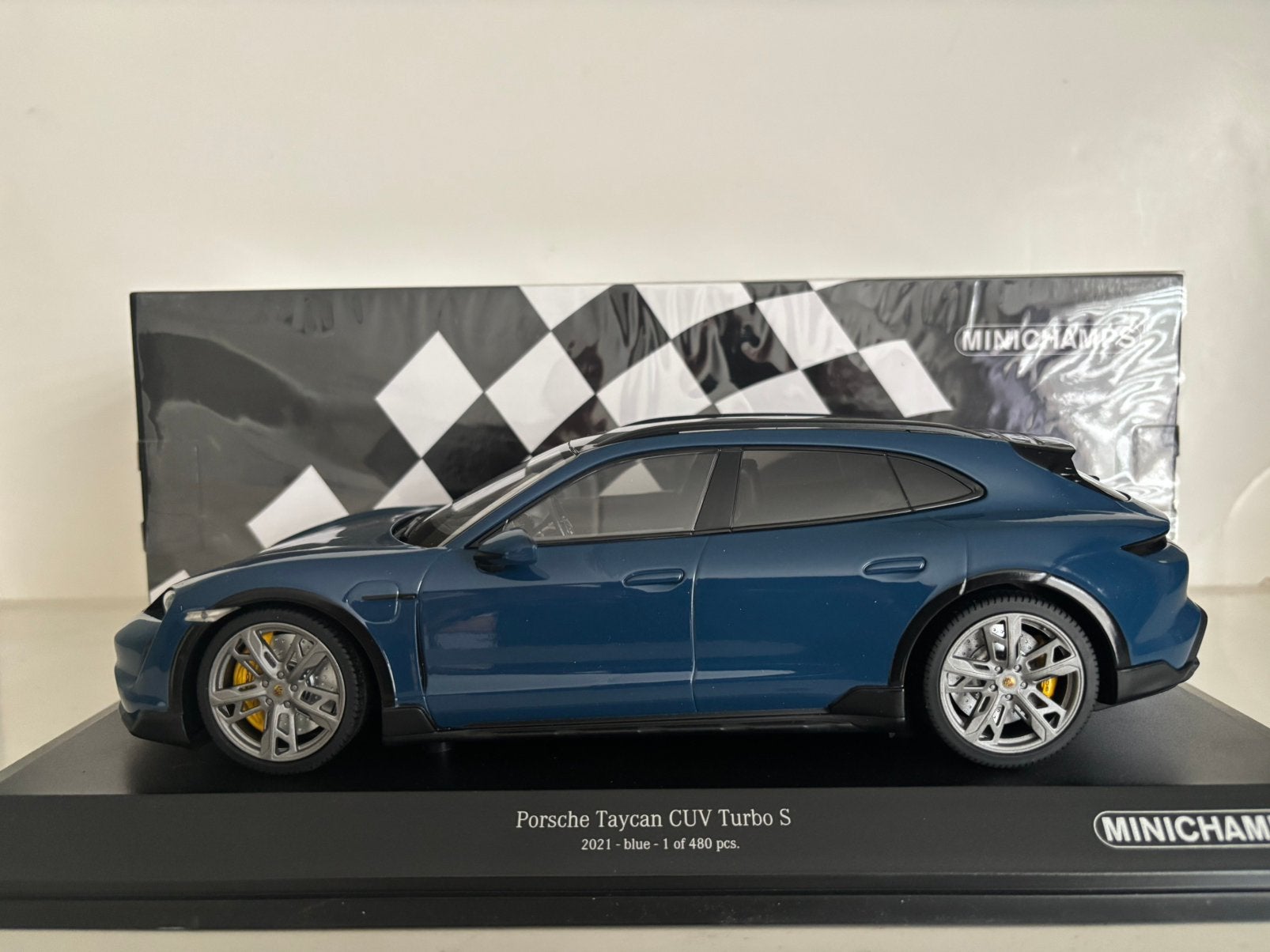 Porsche Taycan Cross Turismo Turbo S 2021 1:18 (nieuw), Hobby en Vrije tijd, Modelauto's | 1:18, Verzenden, Nieuw, Auto, MiniChamps
