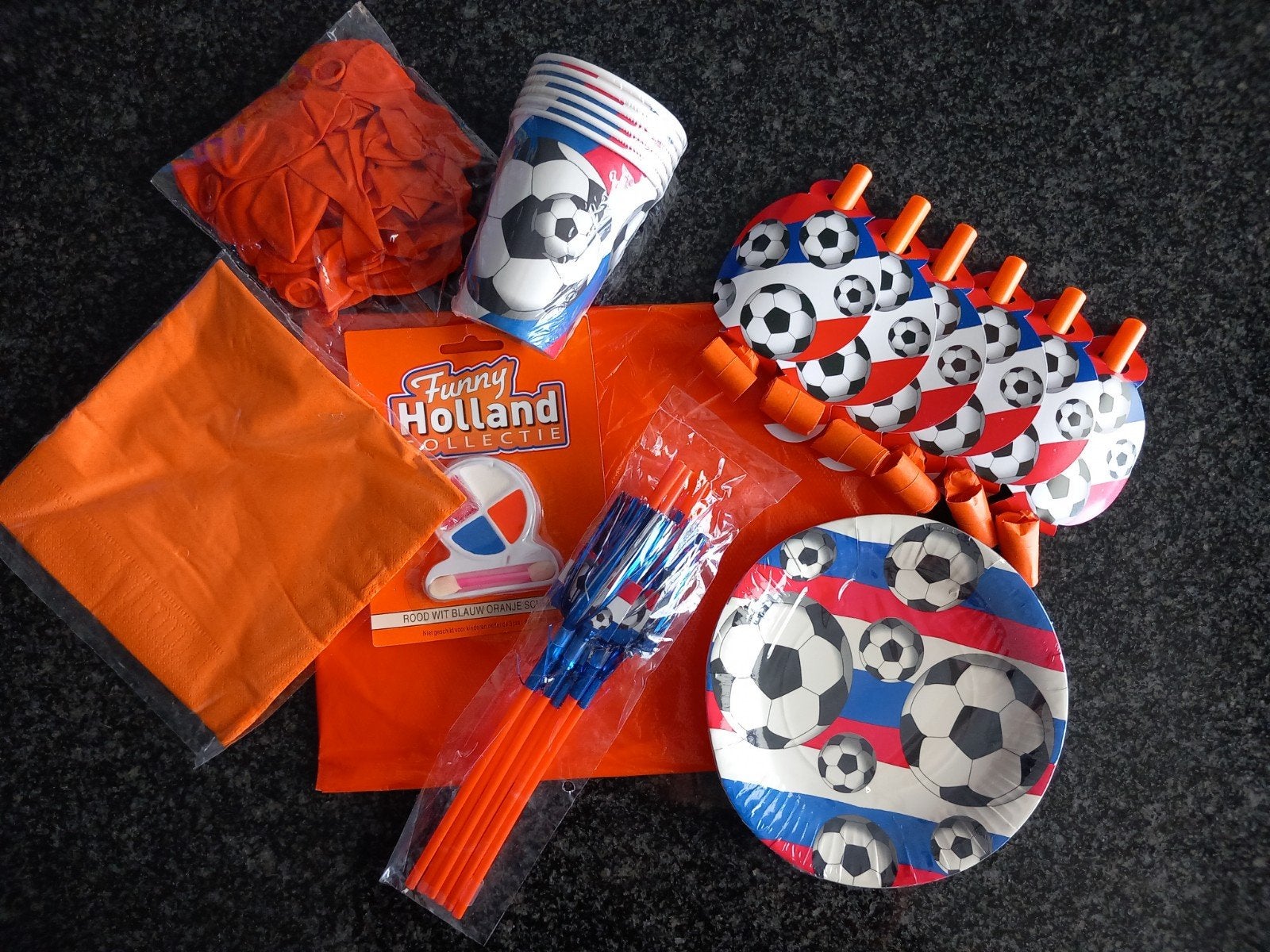 WK Voetbal Oranje Holland Feestset Versierset splinternieuw!, Ophalen of Verzenden, Nieuw, Versiering, Overige
