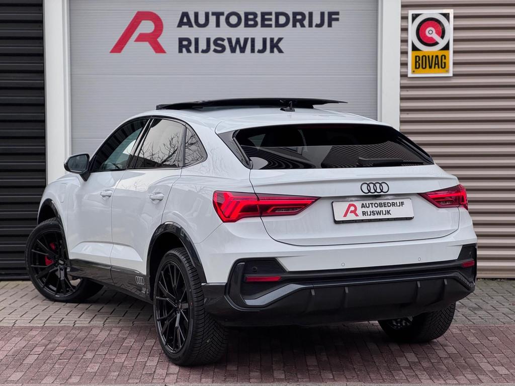 Audi Q3 Sportback 45 TFSI e S Edition Pano/360/Sfeer/Keyless, Auto's, 12 maanden, Gebruikt, Euro 6, Alcantara