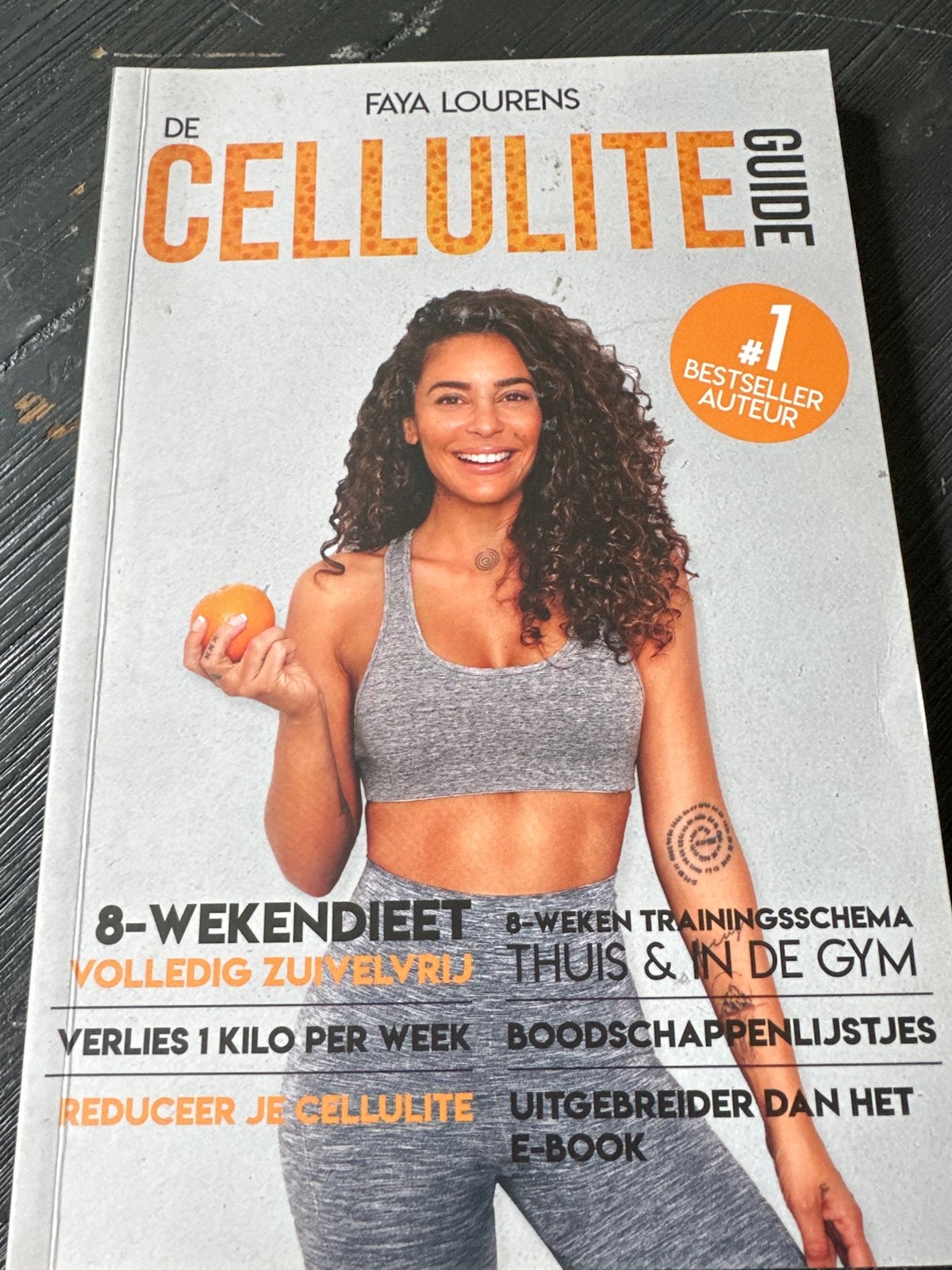 De Cellulite Guide - Faya Lourens (Bestseller), Ophalen of Verzenden, Zo goed als nieuw, Gezondheid en Conditie