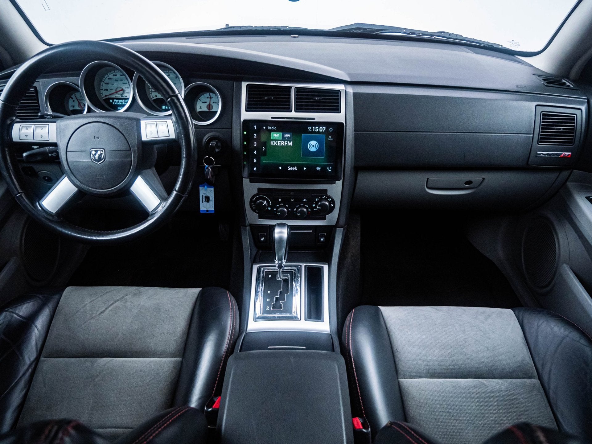 Dodge MAGNUM SRT-8 Carplay|Clima|Leder|Pano|PDC, Auto's, Dodge, Automaat, Gebruikt, Overige carrosserieën, Parkeersensor