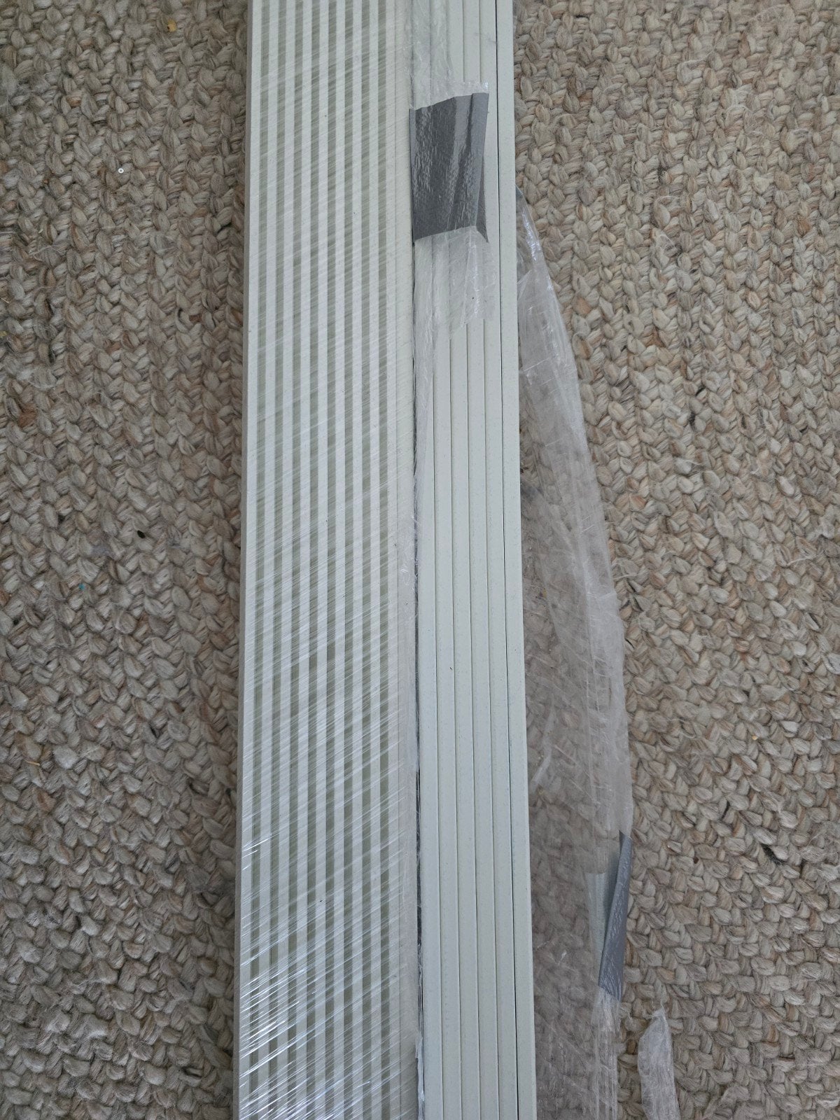 15 MDF Moderne plint 55x9 wit voorgelakt RAL 9010, Ophalen, Nieuw, Mdf, 200 tot 250 cm