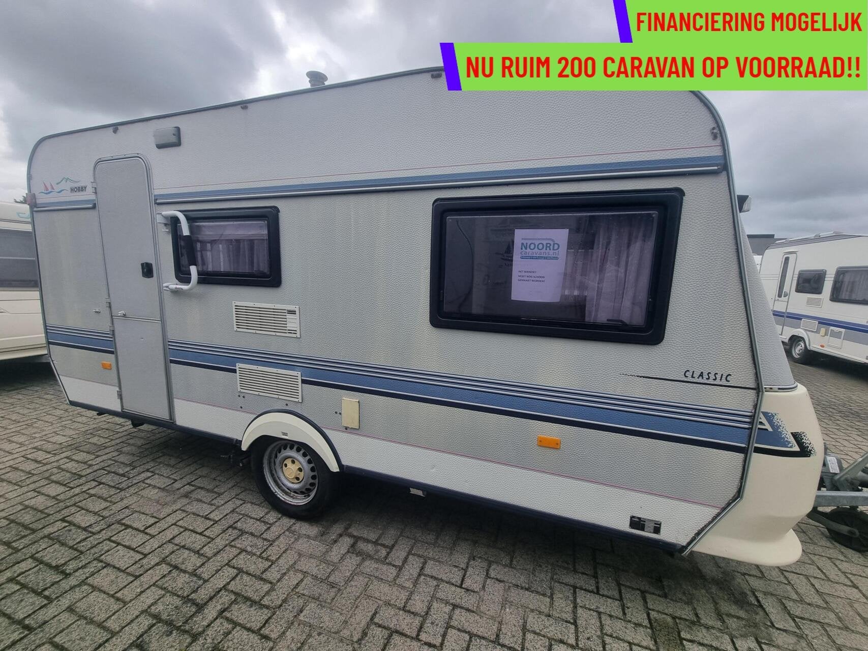 Hobby Classic 440 MOVER + VOORTENT + LUIFEL + DINETTE, Bedrijf, 750 - 1000 kg, 6 tot 7 meter, Tot en met 4