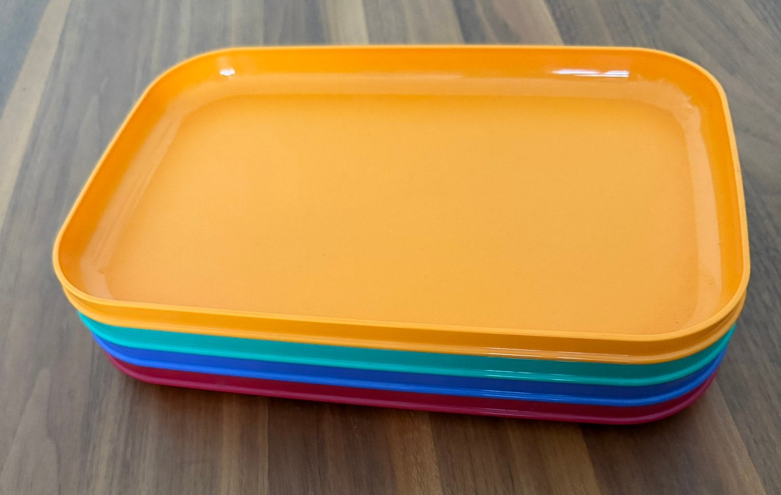 4 vintage Tupperware dienbladen / borden – retro kleuren, Overige kleuren, Overige typen, Ophalen of Verzenden, Zo goed als nieuw