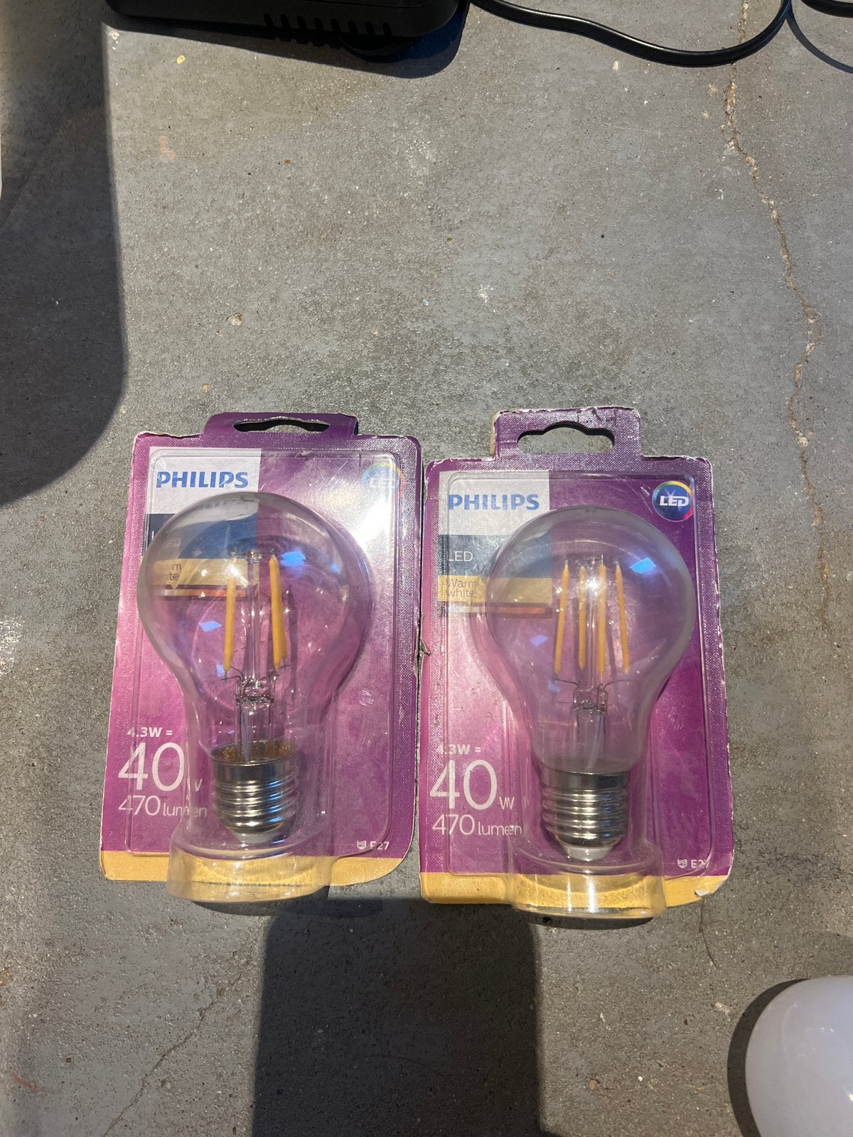 2x Philips LED lamp E27 4.3W (40W equivalent) 470 lumen, Led-lamp, Nieuw, Philips, 30 tot 60 watt