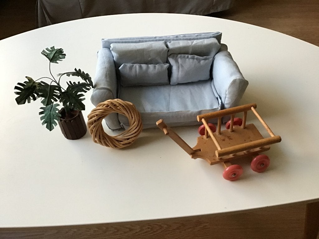 Spul pop/poppenhuis, Verzenden