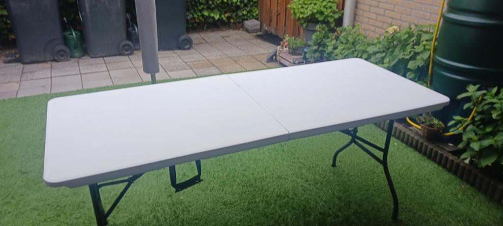 Camping tafel groot en wit, Caravans en Kamperen, Kampeermeubelen, Ophalen, Zo goed als nieuw, Campingtafel