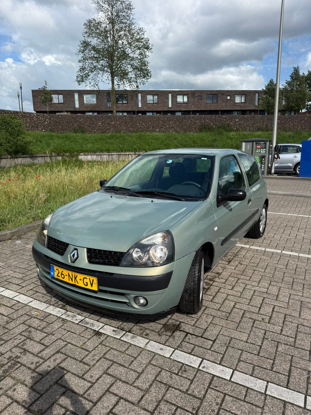 Renault Clio 1.4 (98PK) | Technisch goed - APK goedgekeurd, Voorwielaandrijving, 15 km/l, 40 €/maand, 1200 kg