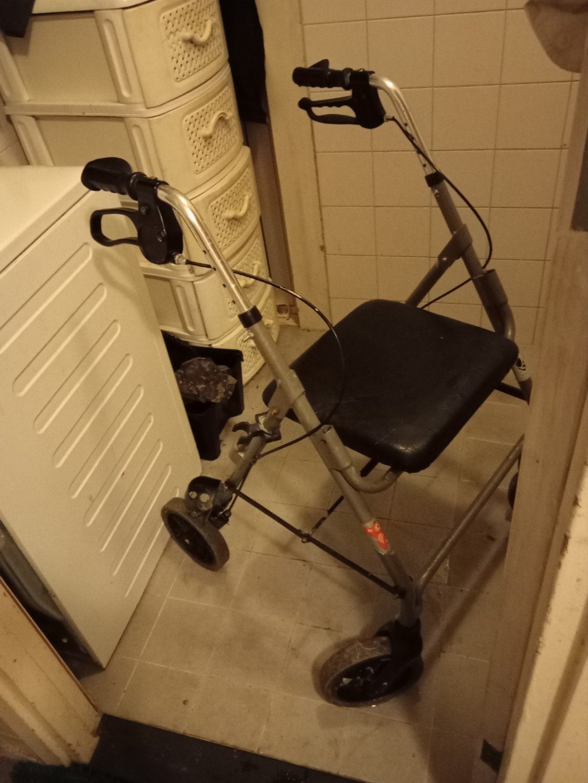 Rollator, Ophalen