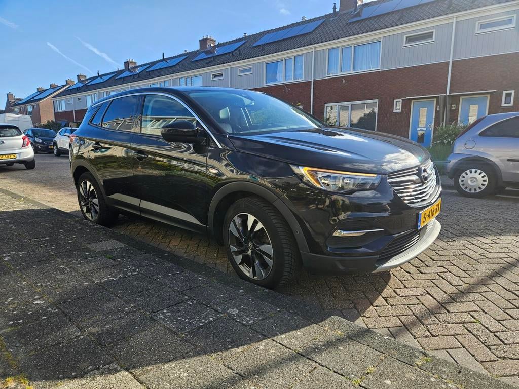 Opel Grandland X 1.2 Turbo 130pk S&S 2018 Zwart, Voorwielaandrijving, Zwart, 1199 cc, Leder en Stof