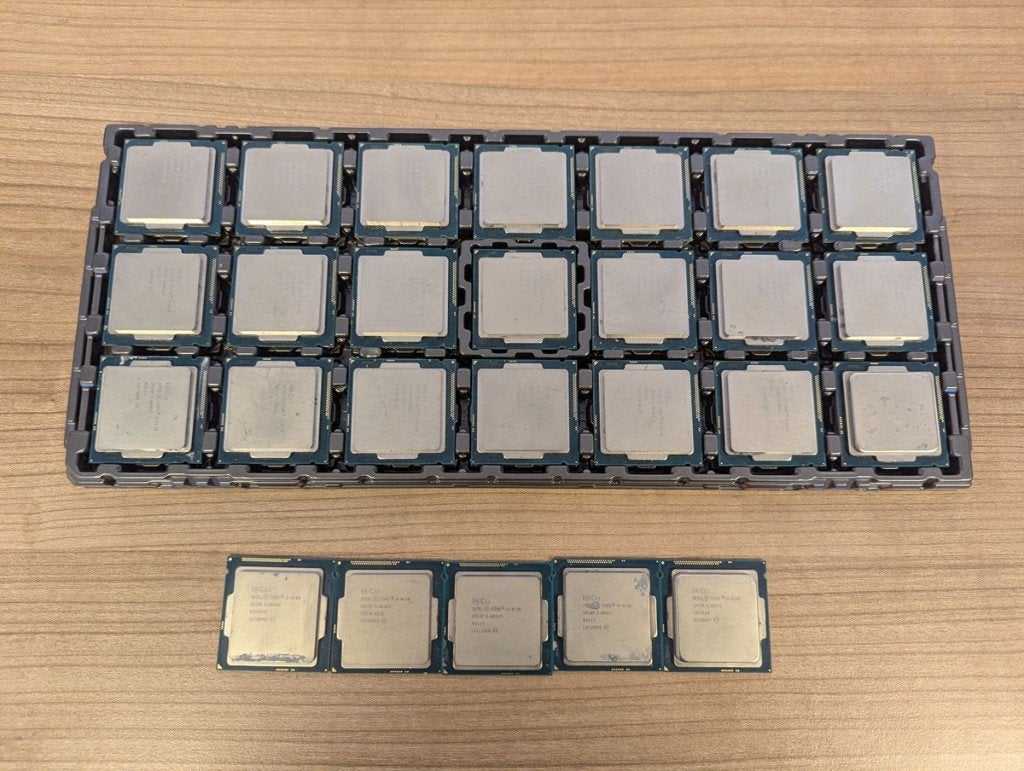 26 stuks i3 gen 4, Computers en Software, Gebruikt, Info@intel.com, Intel, High Tech Campus 83, 5656 AG Eindhoven