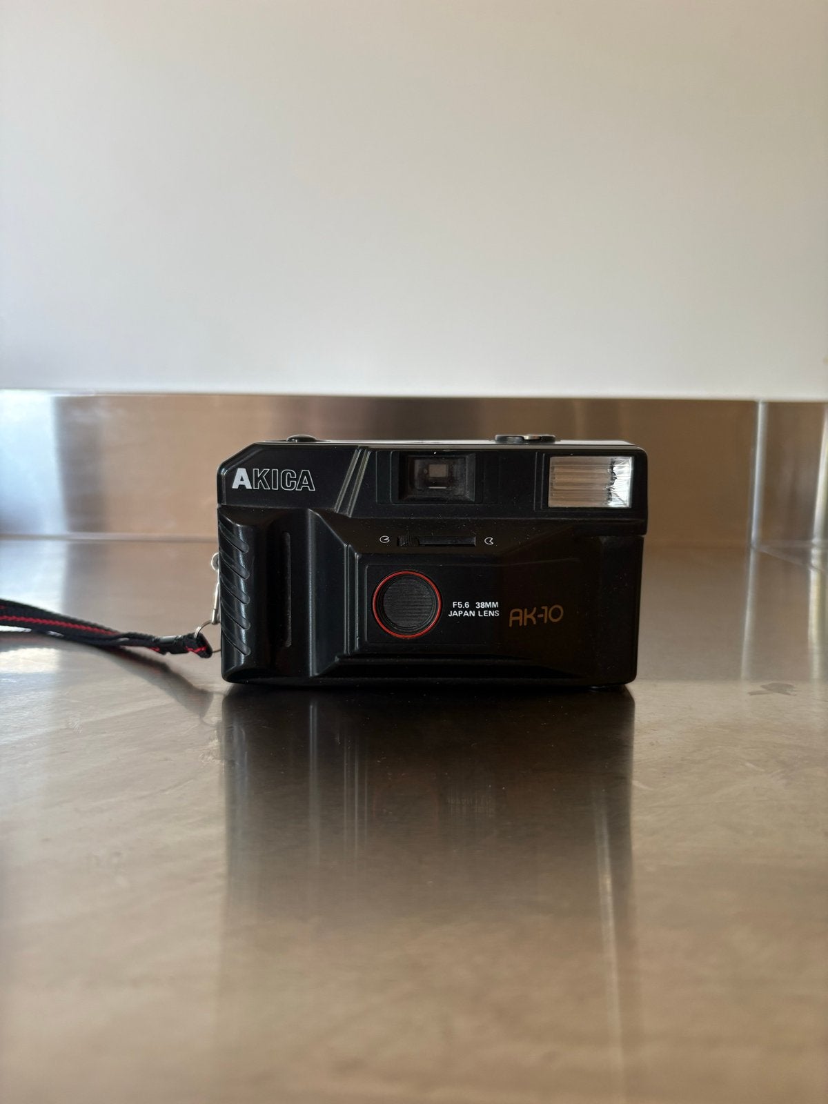 Akica AK-10 Compact Camera - Defect, voor onderdelen/reparat, Audio, Tv en Foto, Fotocamera's Analoog, Ophalen, Niet werkend, Compact