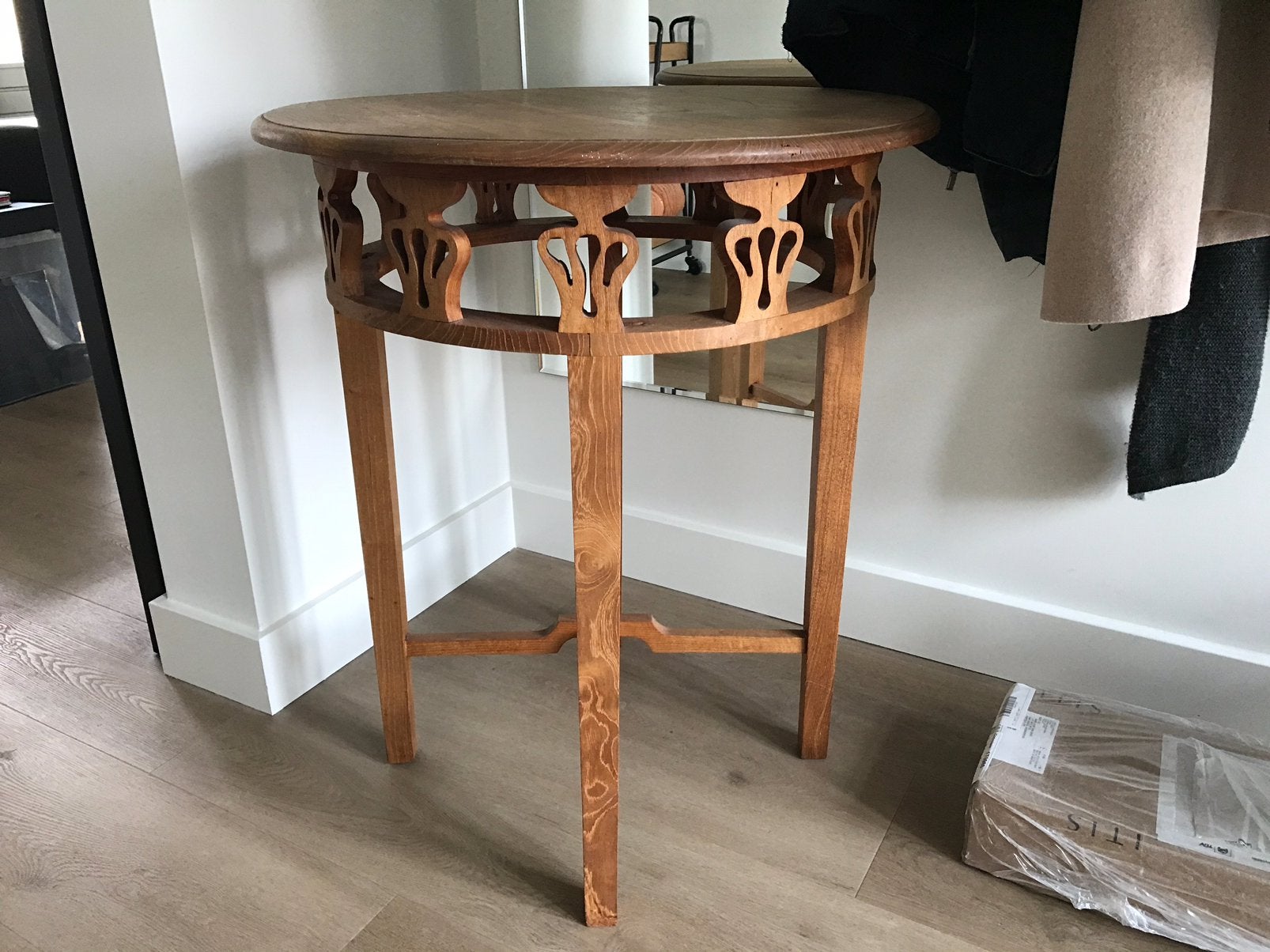 Lampentafel van Teakhout, Huis en Inrichting, Tafels | Bijzettafels, Ophalen, Zo goed als nieuw, Rond, 60 cm of meer
