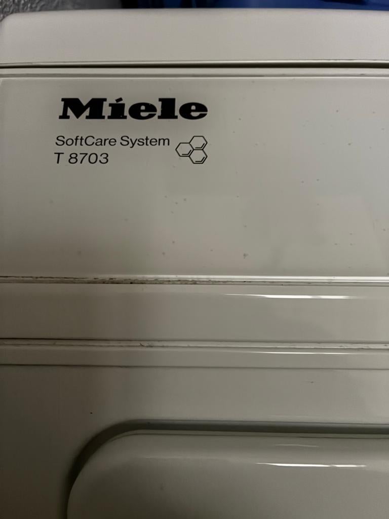 Gereserveerd  Hannelore, Miele SoftCare System T 8703 droger, Ophalen, 6 tot 8 kg, Gebruikt, Luchtafvoer