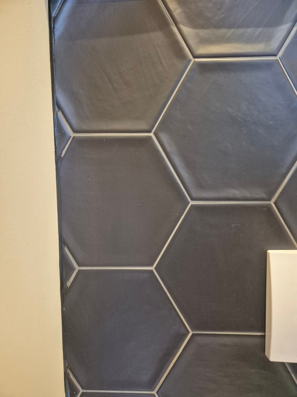 Mat Zwarte Hexagon Tegels - Ongeveer 8 m², Doe-het-zelf en Verbouw, Ophalen, Keramiek, Nieuw, 5 tot 10 m²