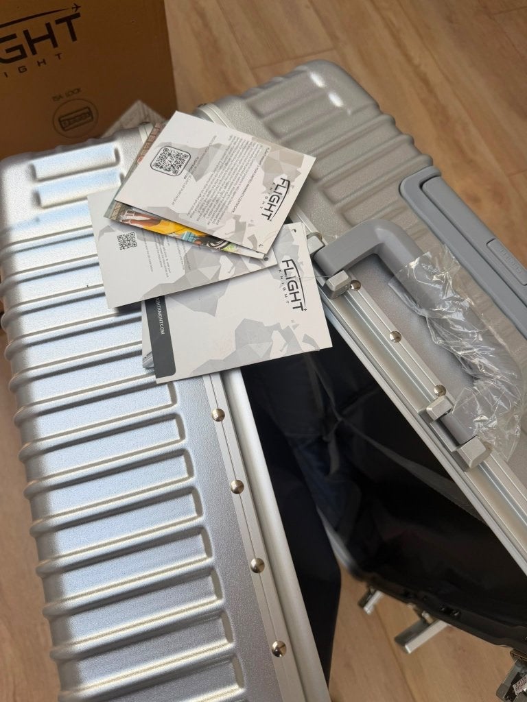 Gloednieuwe Flight Knight luxe koffer - slot - ongebruikt, Wieltjes, Hard kunststof, Nieuw, Ophalen of Verzenden