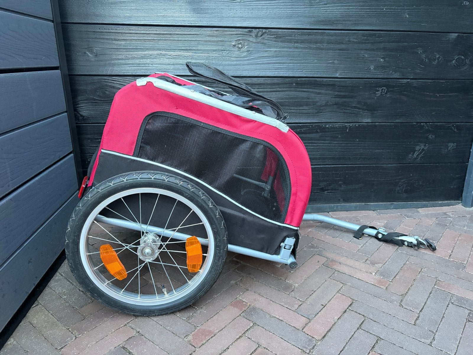 Trixie hondenkar kleine rassen zwart / rood 60x53x60 cm, Fietsen en Brommers, Fietsaccessoires | Aanhangers en Karren, Gebruikt