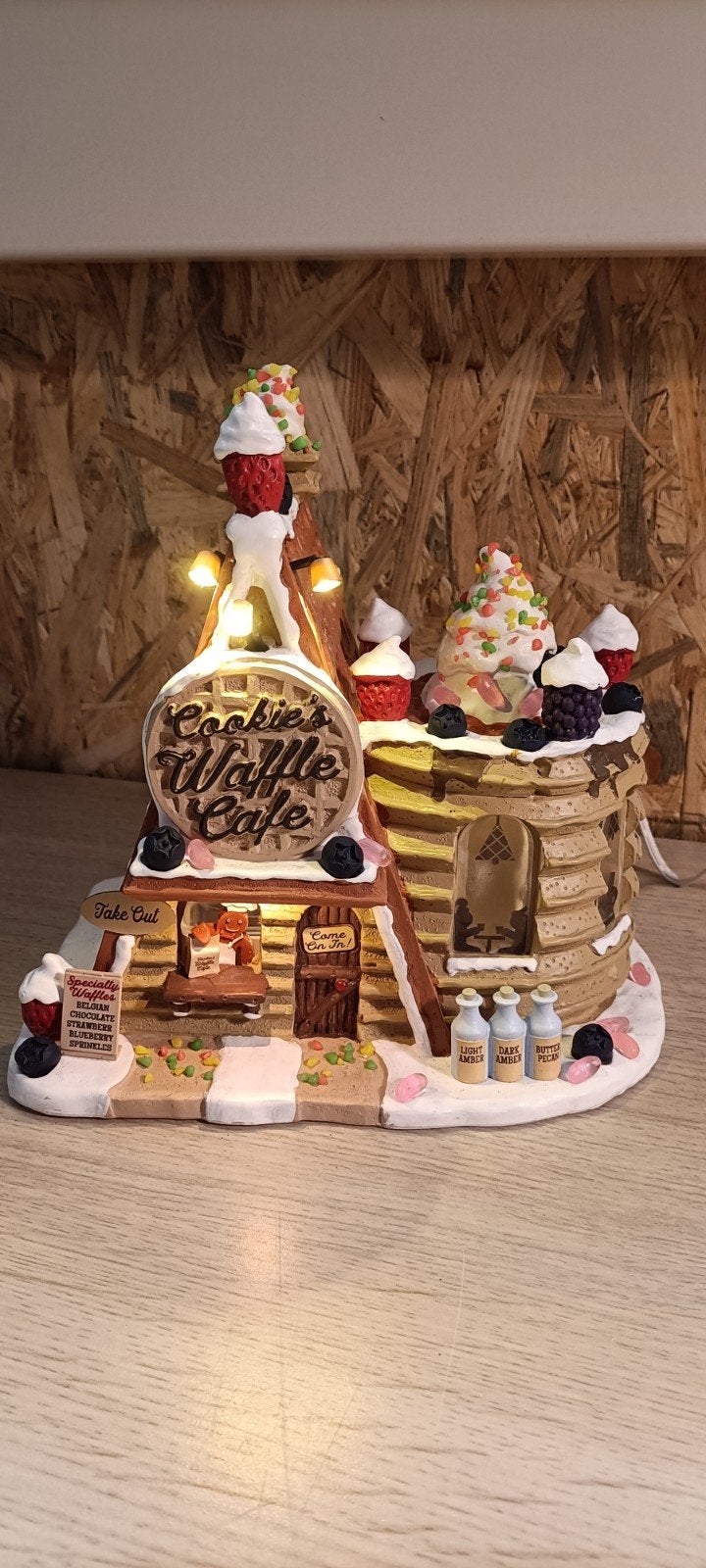 Lemax "Cookie's Waffle Café" (35094), Diversen, Ophalen, Zo goed als nieuw