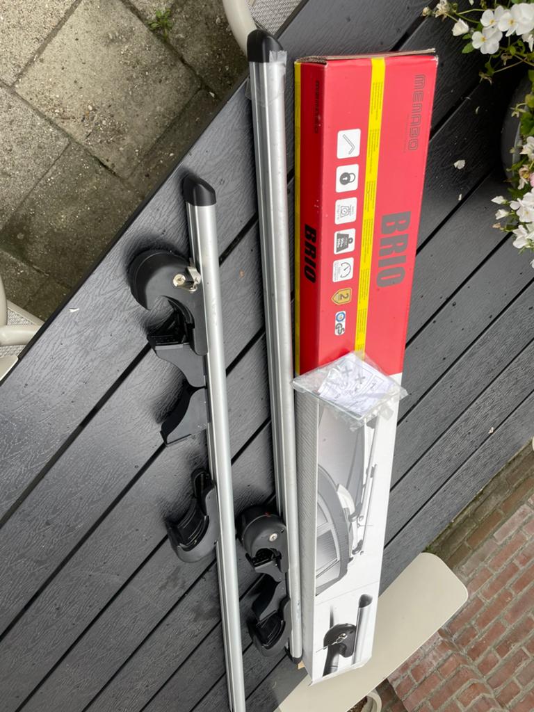 MENABO BRIO Dakdragers tot 90kg, Ophalen of Verzenden, Zo goed als nieuw