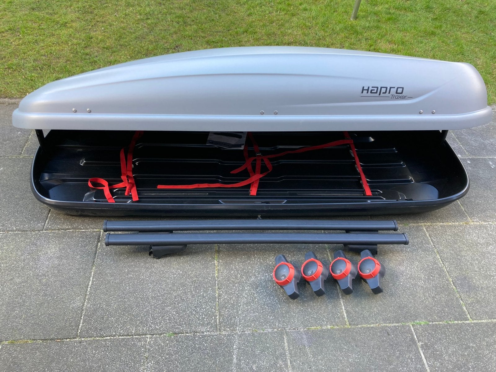 Dakkoffer Hapro Traxer 8.6 (530 l.) INCL. Dakdragers te huur, Auto diversen, Ophalen, Zo goed als nieuw