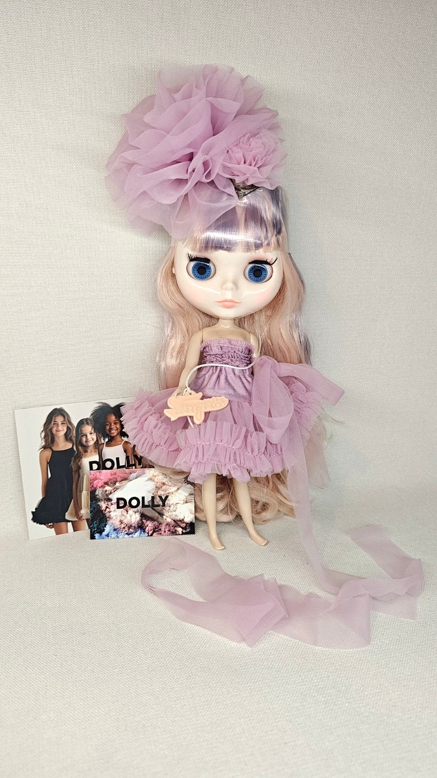 Dolly van Le Petit Tom Angela Doll Lila, Verzamelen, Poppen, Ophalen of Verzenden, Zo goed als nieuw, Pop