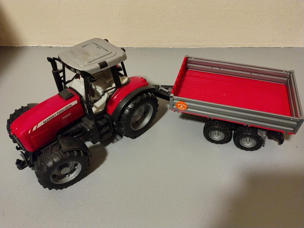 Bruder 2045 - Massey Ferguson 7480 met kiepbak/kiepaanhanger, Ophalen of Verzenden, Zo goed als nieuw
