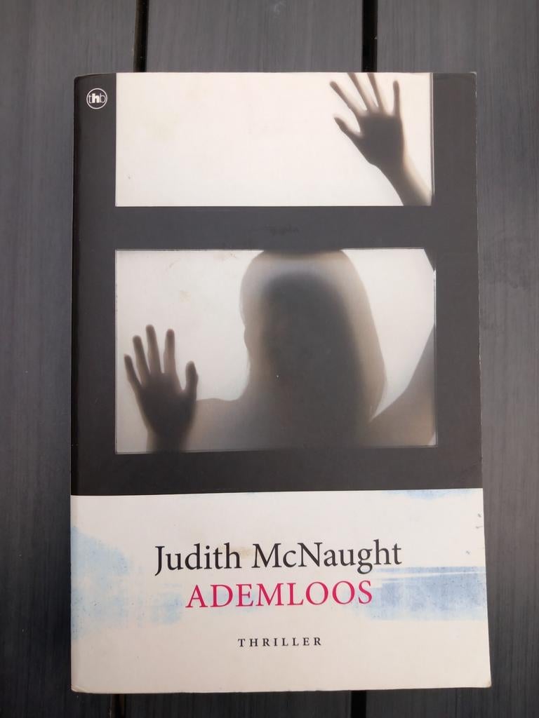 Ademloos - Judith McNaught (Thriller), Boeken, Ophalen of Verzenden, Gelezen
