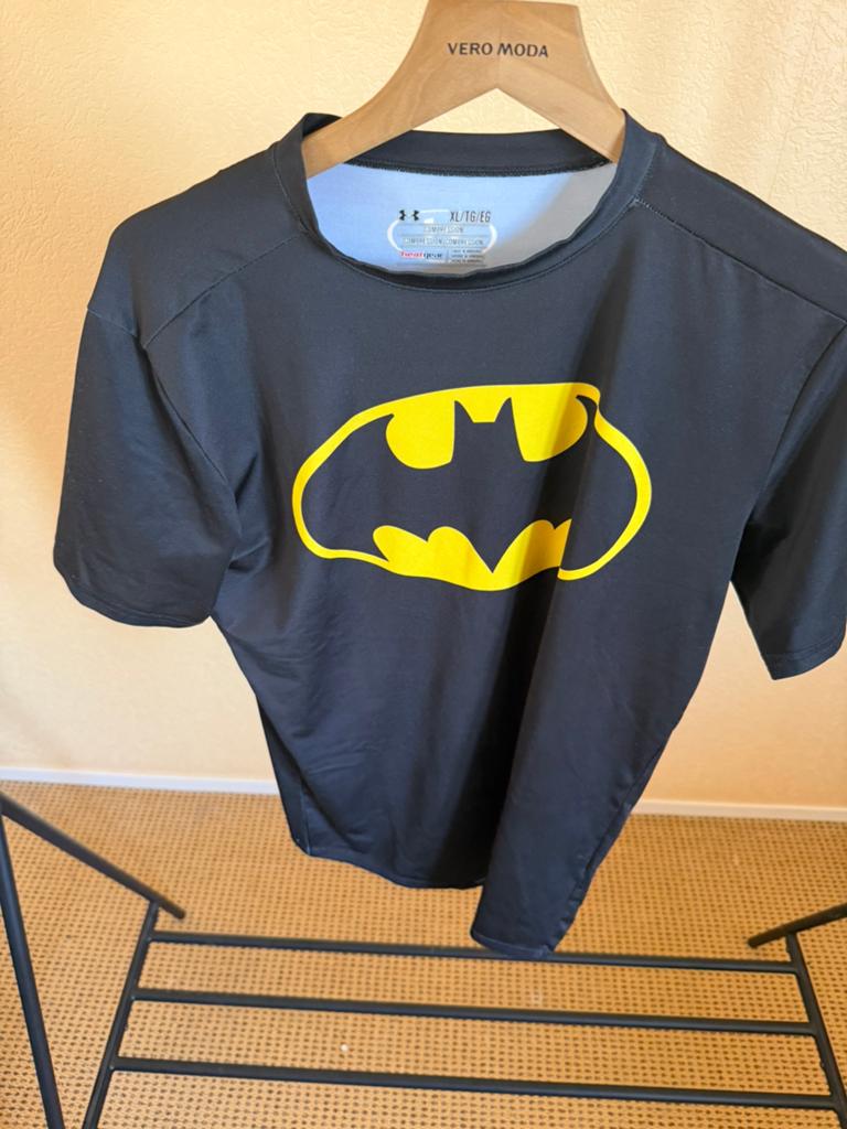 Under armour batman compressie shirt, Fitness, Verzenden, Zwart, Maat 56/58 (XL)