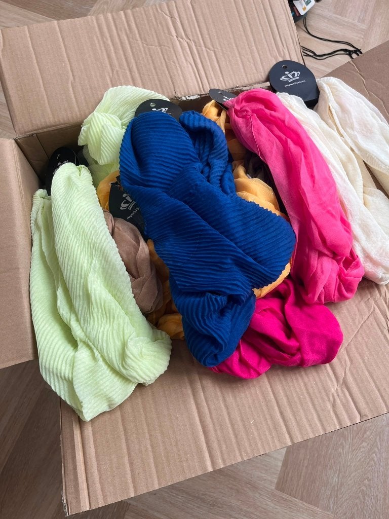 Partij dames colsjaals / fashion sjaals – 120 stuks, ImpulsFashion, Nieuw, Ophalen of Verzenden, Nieuwland Parc 332 2952 DD Alblasserdam Nederland