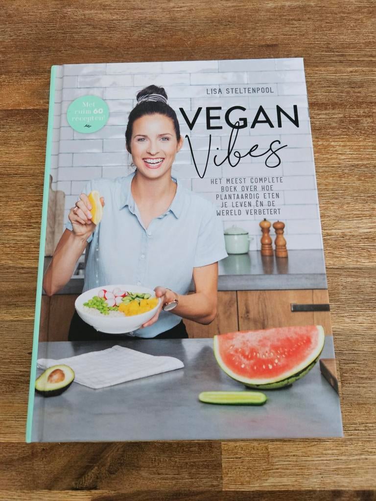 Vegan Vibes - Lisa Steltenpool (zo goed als nieuw), Hoofdgerechten, Gezond koken, Ophalen of Verzenden, Zo goed als nieuw