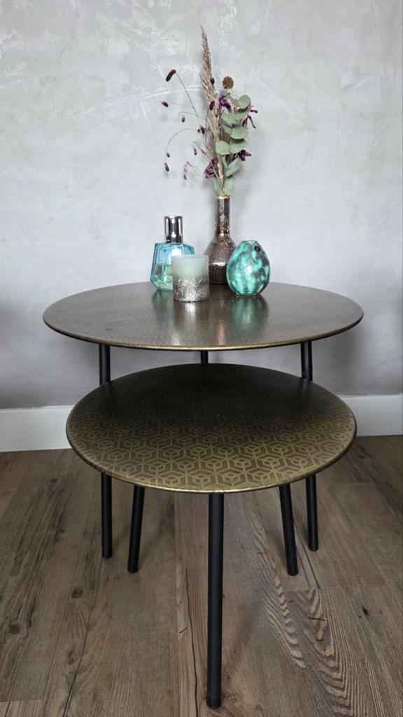 Set van 2 ronde bijzettafels - Goudkleurig met patroon, 45 tot 60 cm, Minder dan 55 cm, Metaal of Aluminium, Modern, Bohemien, Industrieel