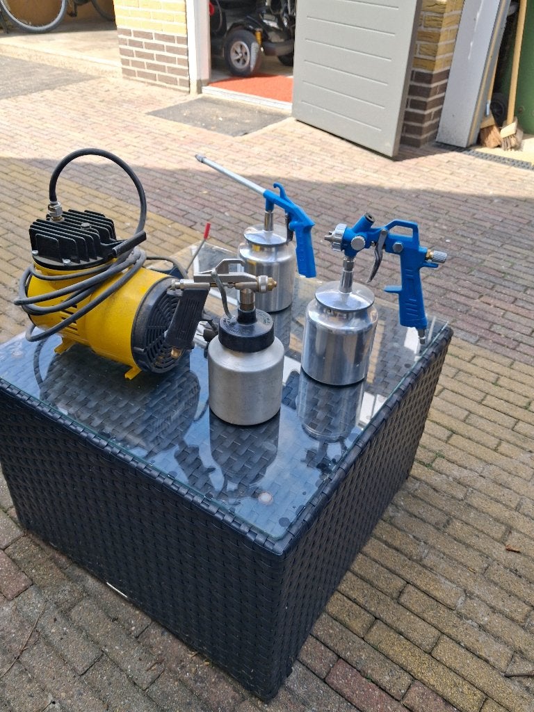 spuit compressor, Ophalen, Gebruikt, Minder dan 200 liter/min, Minder dan 6 bar
