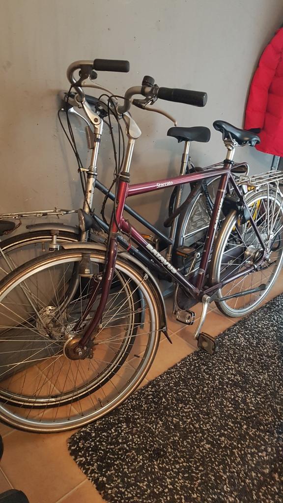 Twee fietsen zijn van batavus   niet de nieuwste wel goed, Ophalen of Verzenden