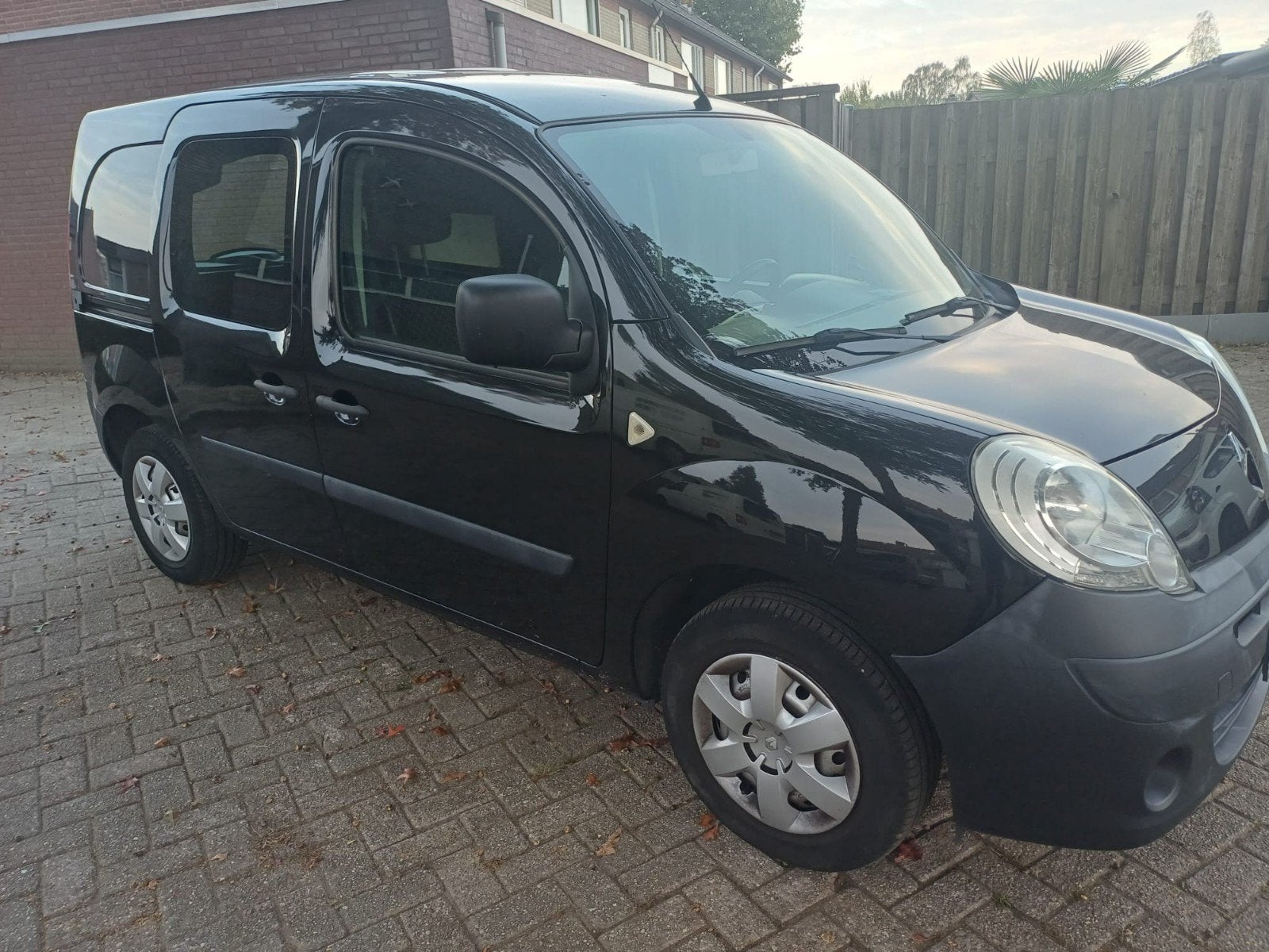Renault kangoo invalide auto, Auto's, Euro 5, Stof, Verwarmde buitenspiegels, Zwart