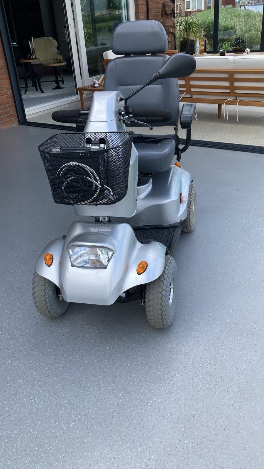 Scootmobiel 2 nieuwe accu's, Ophalen, Zo goed als nieuw