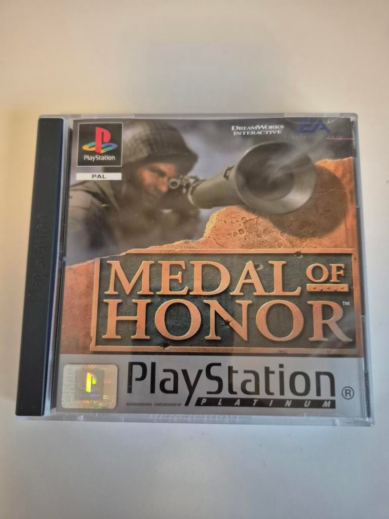 Medal of Honor PS1 - Inclusief Boekje - Klassieke Shooter, Ophalen of Verzenden