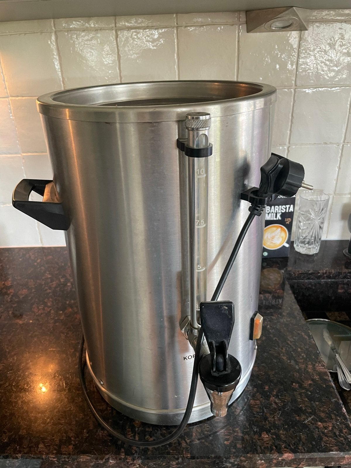 Warmhoud koffiekan 10 liter - Ideaal voor evenementen, Gebruikt, Overige modellen, Overige typen, 10 kopjes of meer