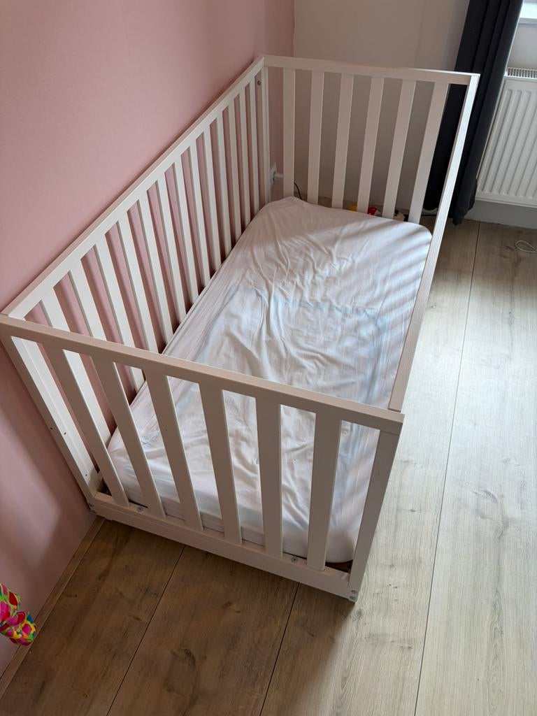 Baby peuter bed 70-140, Kinderen en Baby's, Ophalen of Verzenden, Zo goed als nieuw, Jongetje of Meisje