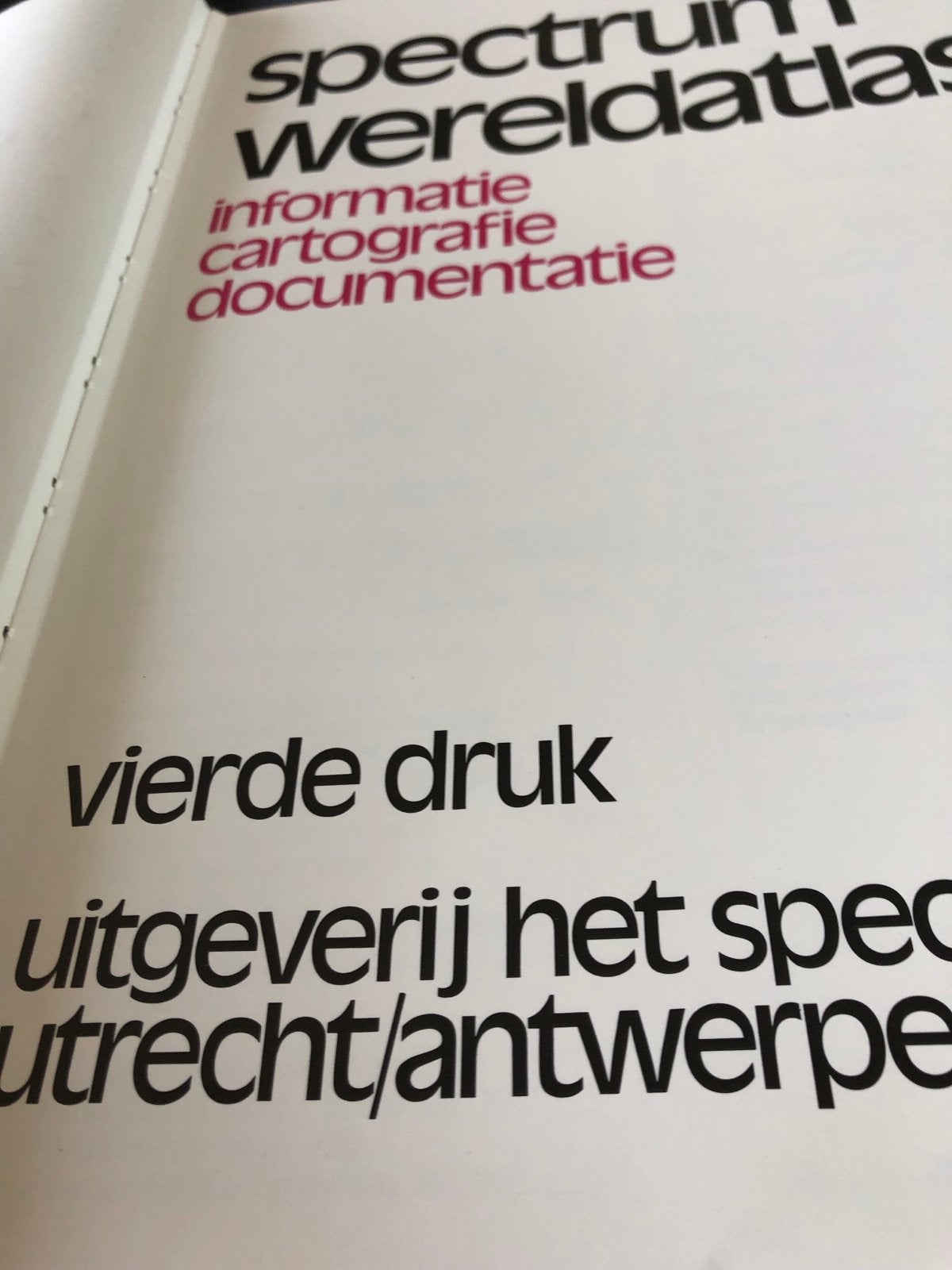 Spectrum Wereldatlas - 1998 editie, Boeken, Overige atlassen, Ophalen of Verzenden, Zo goed als nieuw, 1800 tot 2000